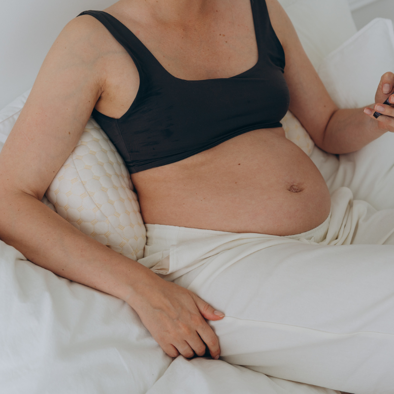 Women’s Pregnancy Pillow | Adjustable Shape